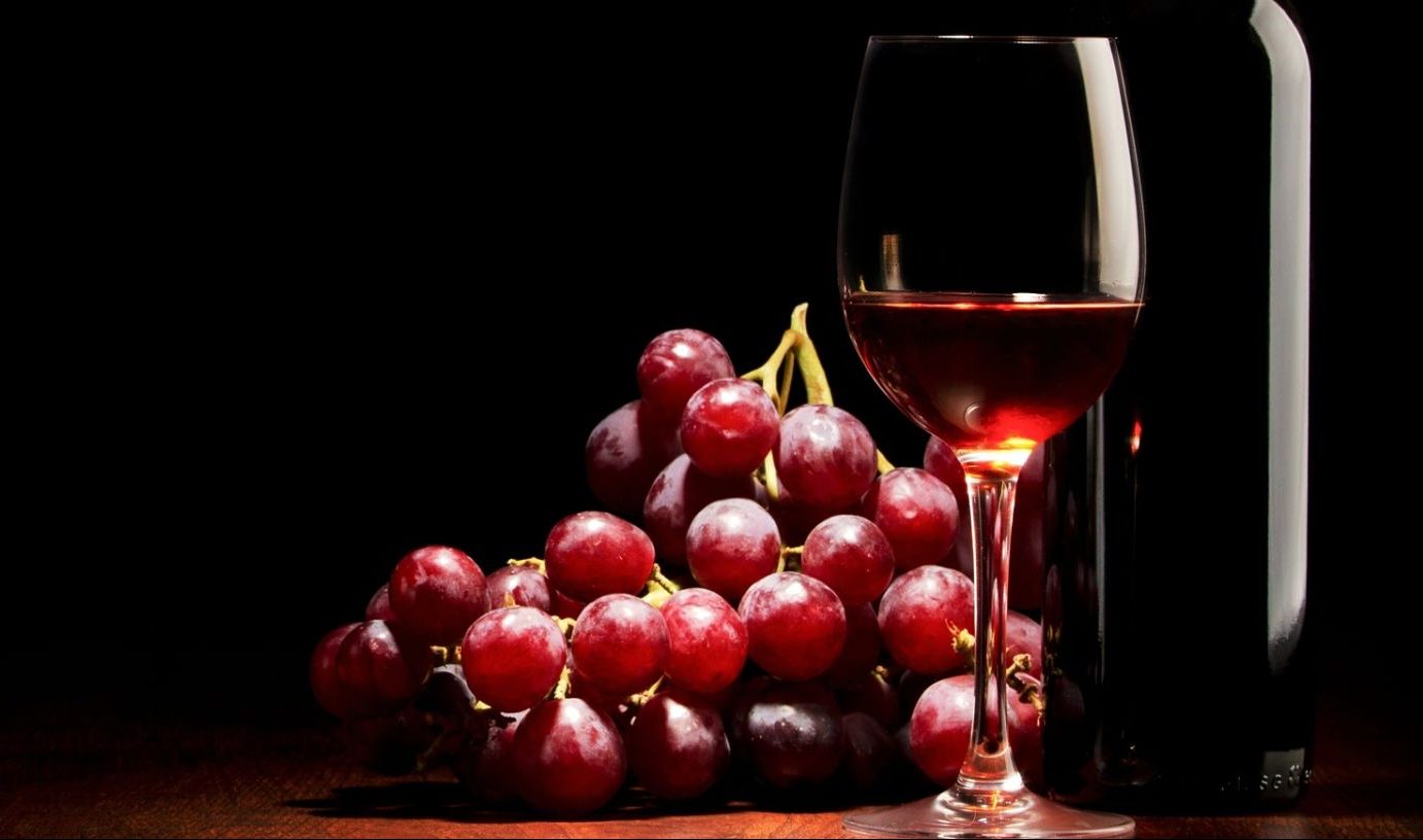 Dionysus Grape Glass - A Unique and Elegant Wine Glass